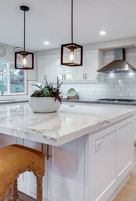Kitchen contractor's masterpiece with top-tier hardware and finishings